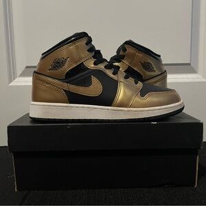 Jordan Athletic Shoes in Black and Gold